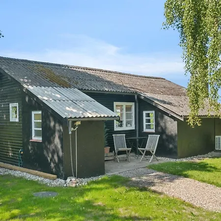 Dufa - 200m To The Fjord By Interhome